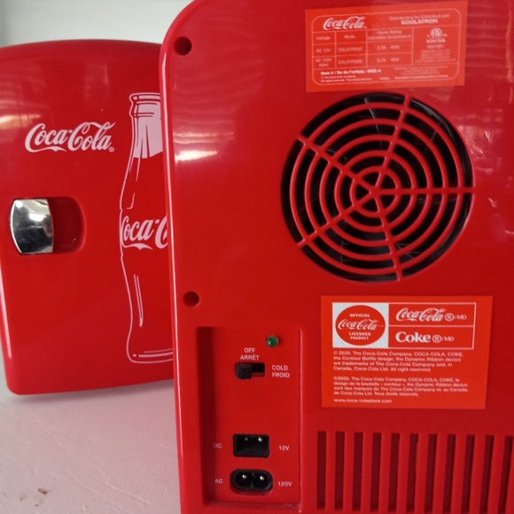 Vintage Coke mini fridge - Picture 3 of 3
